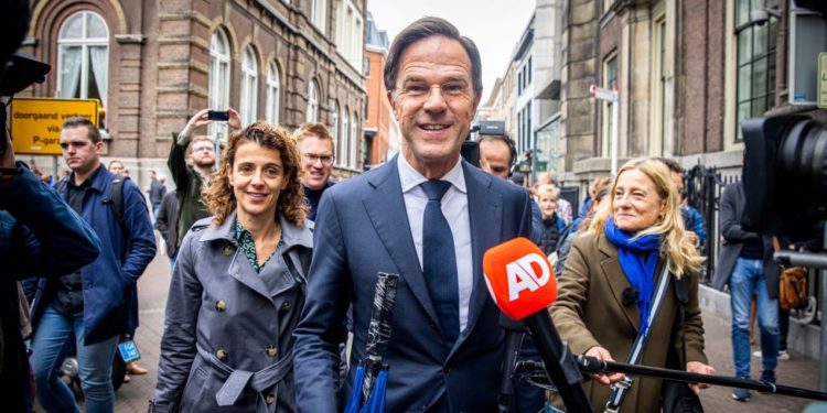 Yeni Hollanda hükümetinde iki Türkiye kökenli kadın bakan