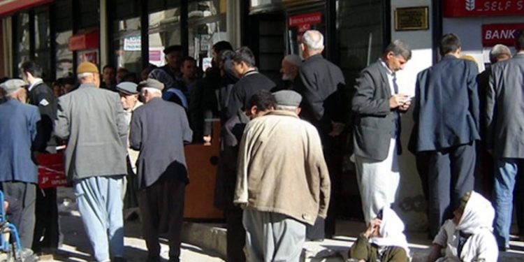 Yeni yıl zamları memur ve emekli maaşlarında artışı nasıl etkileyecek?