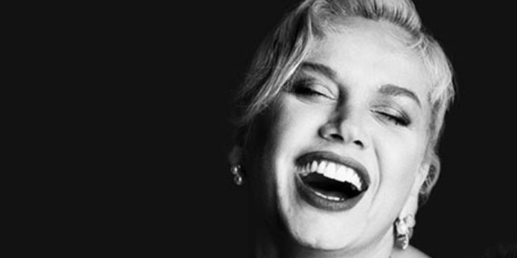 Yeni Şafak, Sezen Aksu'yu hedef aldı: 'Dini değerlere hakaret etti'