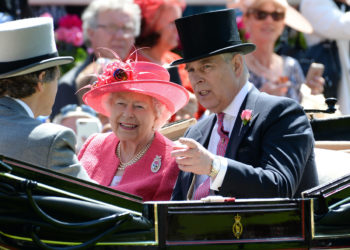 York Dükü Prens Andrew kraliyet unvanlarını kaybetti