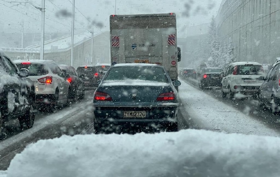 Yunanistan’da otobanda mahsur kalan sürücülere 2 bin euro tazminat ödenecek