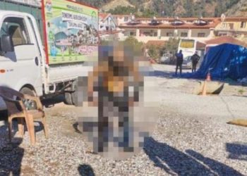 Zabıtayla tartışan seyyar kömürcü kendisini yaktı