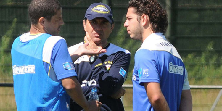 "Çalıştığım en kötü teknik direktör" demişti; Aykut Kocaman'dan Alex de Souza'ya yanıt