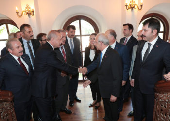 Çağaptay: Erdoğan ve ailesi için af çıkarılsın, ordu garantörlük yapsın