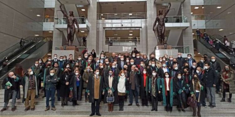 Çağlayan'da 101. Adalet Nöbeti Aksu, Kabaş ve Under için tutuldu