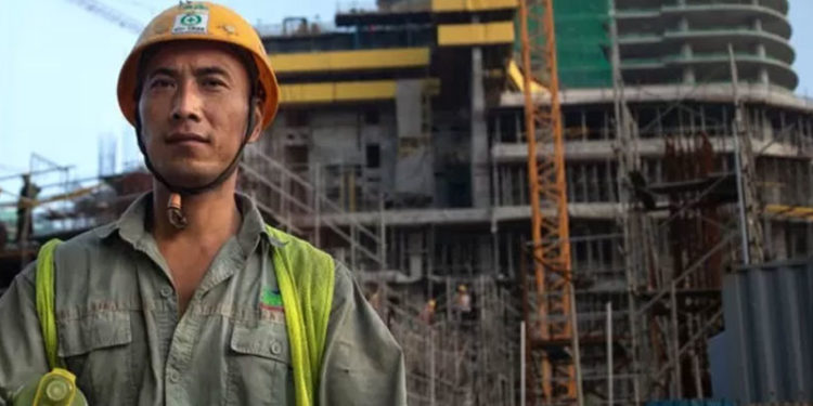 Çin yoksul ülkeleri 'borç tuzağına' mı düşürüyor?