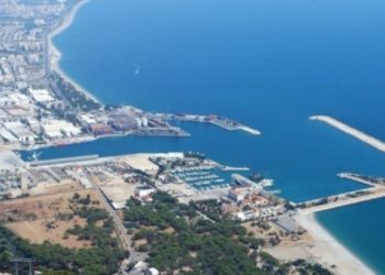 Özkoç limanlarla ilgili teklife dikkat çekti: 'İktidar gitmeden devleti yağmalıyor'