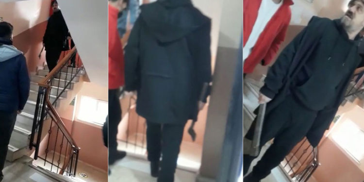 Öğrenciler kavga etti, veli okulu baltayla bastı