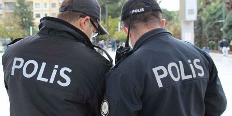 Öğrenciler polis baskısına tepki gösterdi