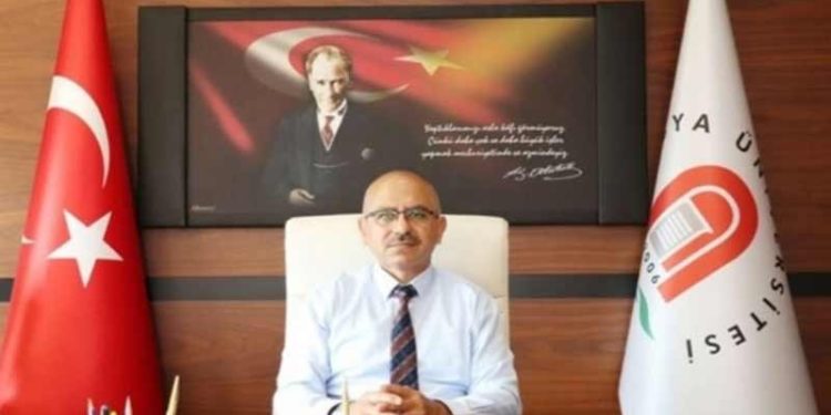 Ülkücüler, üniversite genel sekreterini hedef aldı