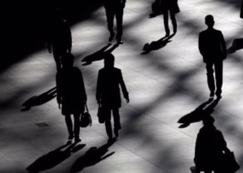 Üniversite mezunu işçiler isyan etti: Bütün iş yükü bizde ama imza yetkimiz dahi yok