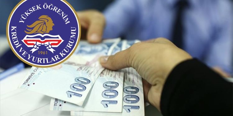 Üniversitelilerin borç yükü: 20 bin lira kredi, 28 bin lira faizi