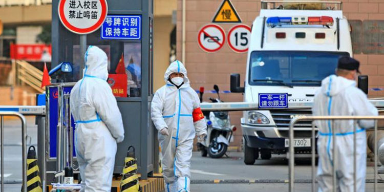 Üç vakanın görüldüğü 1,7 milyon nüfuslu kent kapandı