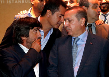 İBB’den Rıdvan Dilmen’e: Dün futbolun şeytanıydı bugün siyasetin şeytanı