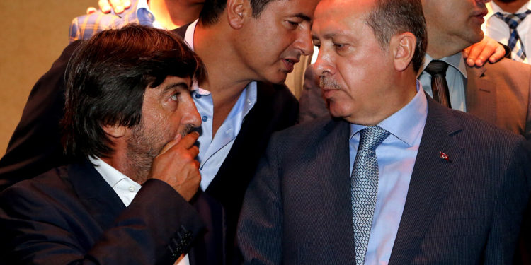 İBB’den Rıdvan Dilmen’e: Dün futbolun şeytanıydı bugün siyasetin şeytanı