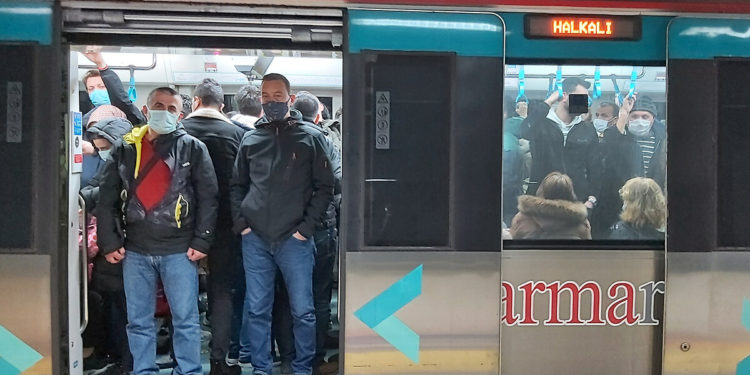 İBB’den TCDD’ye ‘zam’ yanıtı:  Ulaşımı bedava bile yapabilirsiniz, elinizi tutan yok