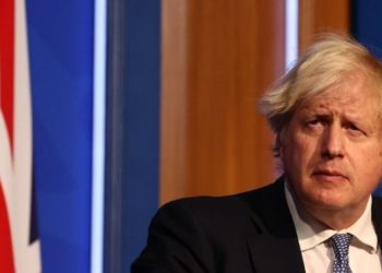 İngiltere Başbakanı Johnson, partiye katılarak Covid-19 kurallarına uymadığı için özür diledi