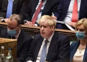 İngiltere: Salgın kısıtlamaları sürerken Başbakanlık'ta iki parti düzenlenmiş