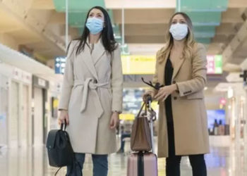 İngiltere'de seyahat şirketleri Covid testi zorunluluğunun kalkmasını istiyor