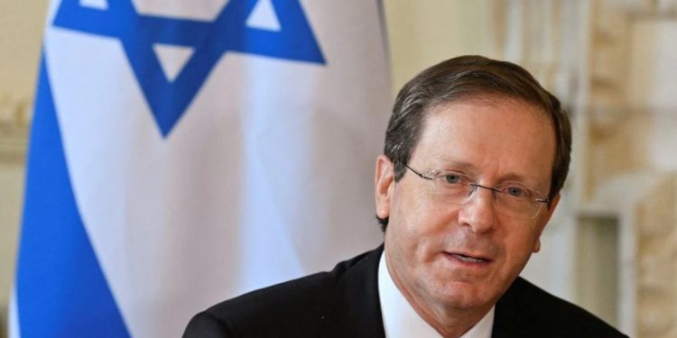 İsrail Cumhurbaşkanı, tarihi ziyaret için Birleşik Arap Emirlikleri'ne yola çıktı