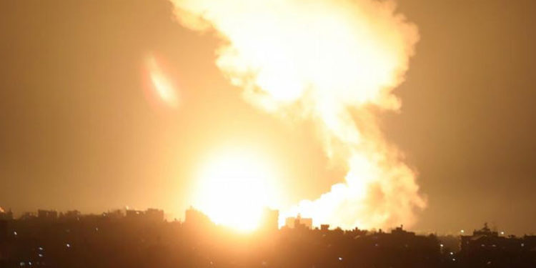 İsrail Gazze Şeridi'nde Hamas'a ait hedefleri vurdu