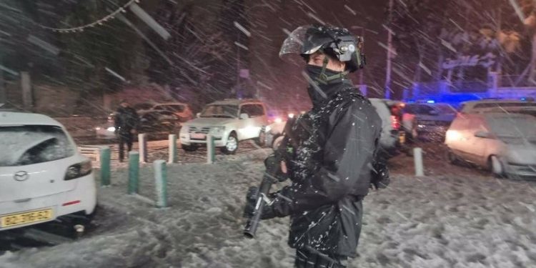 İsrail polisi 'kar topu attıkları' gerekçesiyle 2'si çocuk 3 Filistinliyi gözaltına aldı