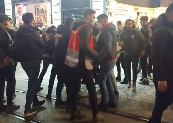 İstanbul'da gözaltına alınan 83 öğrenci emniyette tutuluyor