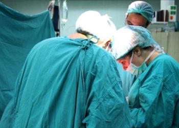 İzmir’de medikal malzeme yok, kalp ameliyatları yapılamıyor