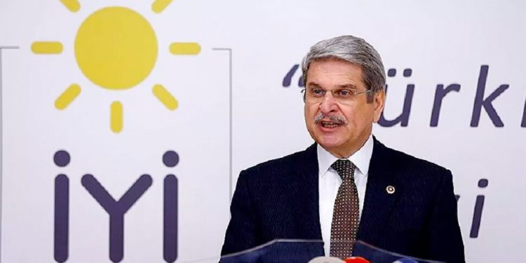 ‘AKP’de bakanlık yapmış birinin çocuğu hekimlik için İngiltere’de yeterlilik sınava giriyor’