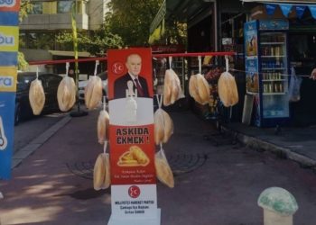 ‘Bahçeli, askıda ekmek kampanyasıyla Berat Albayrak’ın ipini çekti’