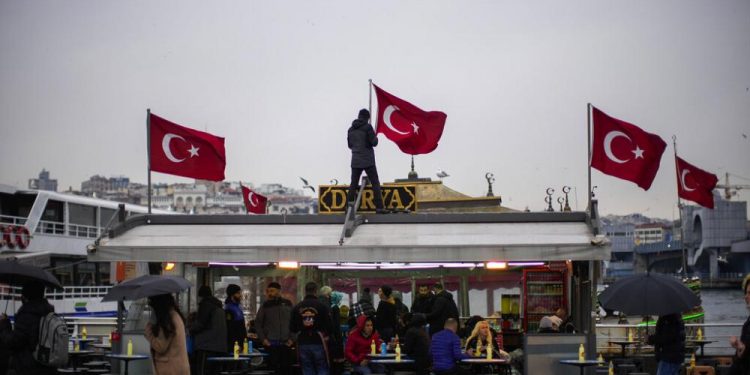 FT: Türkiye’nin ekonomik dayanıklılığı en büyük korkulara nasıl meydan okudu?