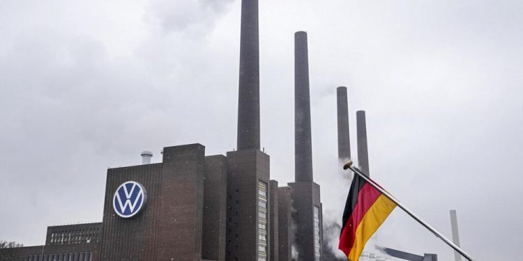 Rusya’ya Ukrayna yaptırımı Avrupa’da en çok hangi sektör ve şirketleri olumsuz etkiler?