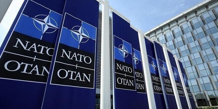 ‘NATO üyeliğinden vazgeçebiliriz’ diyen Ukrayna’nın Londra Büyükelçisi Prystaiko, geri adım attı