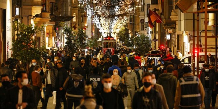 Asgari ücretin satın alma gücü: TL değer kaybedince AB Türkiye’nin 2021 verilerini kaldırdı