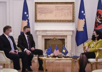 AB ve ABD’den Kosova’ya çağrı: Sırp belediyelere daha fazla özerklik vaadini tutun