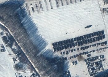 Rusya’nın Ukrayna sınırına yaptığı askeri yığınağı gösteren uydu görüntüleri yayımlandı