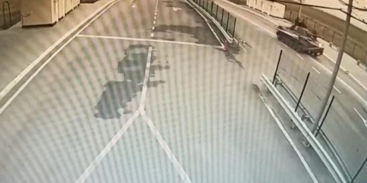 Rusya, 2014’te ilhak ettiği Kırım üzerinden Ukrayna’ya askeri araç sevk ediyor