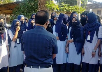 Hindistan’da okullarda başörtüsü yasağına tepkiler artıyor; mahkeme itirazı değerlendirecek