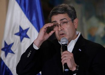 Honduras polisi, ABD’nin iade talebi üzerine eski Devlet Başkanı Hernandez’in evini kuşattı