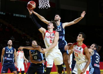 12 Dev Adam, Yunanistan'a konuk olacak