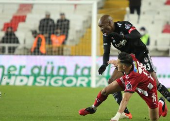39 yaşındaki Atiba Hutchinson koşu mesafesinde zirvede