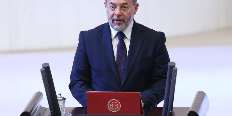 9 bin hekim istifa etti, Meclis Sağlık Komisyonu 463 gündür toplanmadı