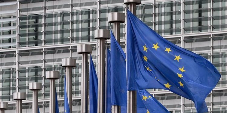 AB Komisyonu Rusya yaptırımları için acil toplanıyor