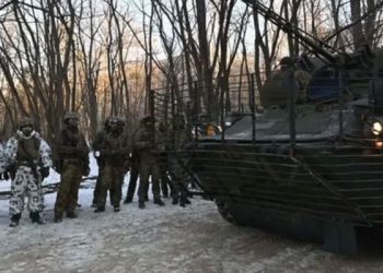 AB, Rusya'ya yaptırım hazırlığı yaparken diplomasi çabalarını da yoğunlaştırıyor