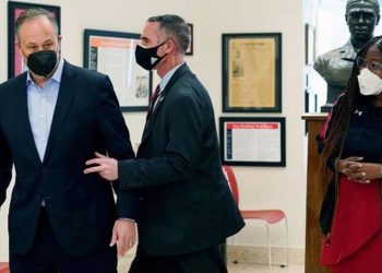 ABD Başkan Yardımcısı Harris'in eşi, katıldığı etkinlikten bomba ihbarıyla çıkarıldı