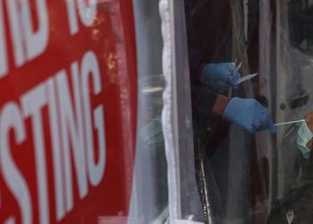 ABD halkının yüzde 73'ü Kovid-19'un Omicron varyantına karşı bağışıklık kazandı