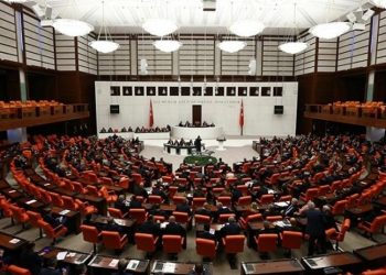AKP 'nükleer düzenleme' teklifini Meclis'e sundu