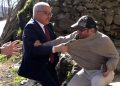 AKP'li belediye başkanı heyelanı basına haber veren vatandaşı darbetti
