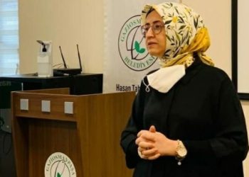 AKP’li Rabia İlhan’ın İBB’den burs aldığı yıllarda yurt dışında olduğu ortaya çıktı