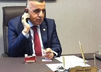 AKP’li vekilden gazeteciye: Seni perişan ederim